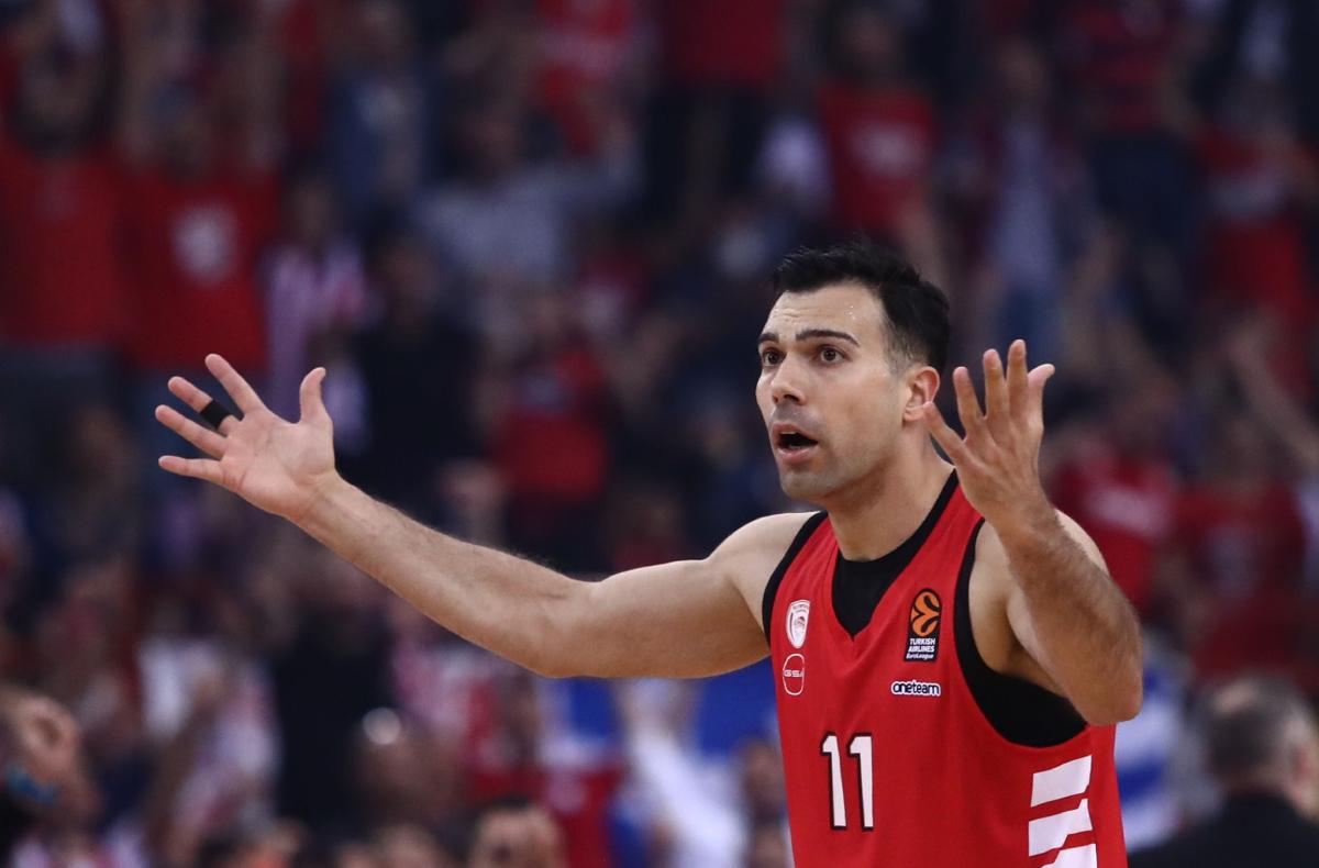 sloukas mellon olympiacos novibet